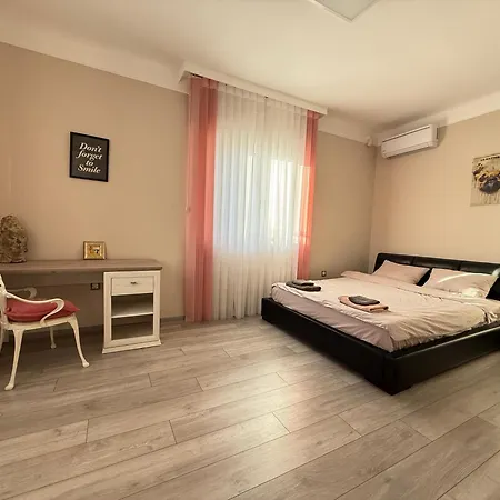 Sea House * בורגאס